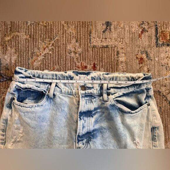 a.n.a High Rise Distressed Light Blue Jeans - Picture 5 of 7